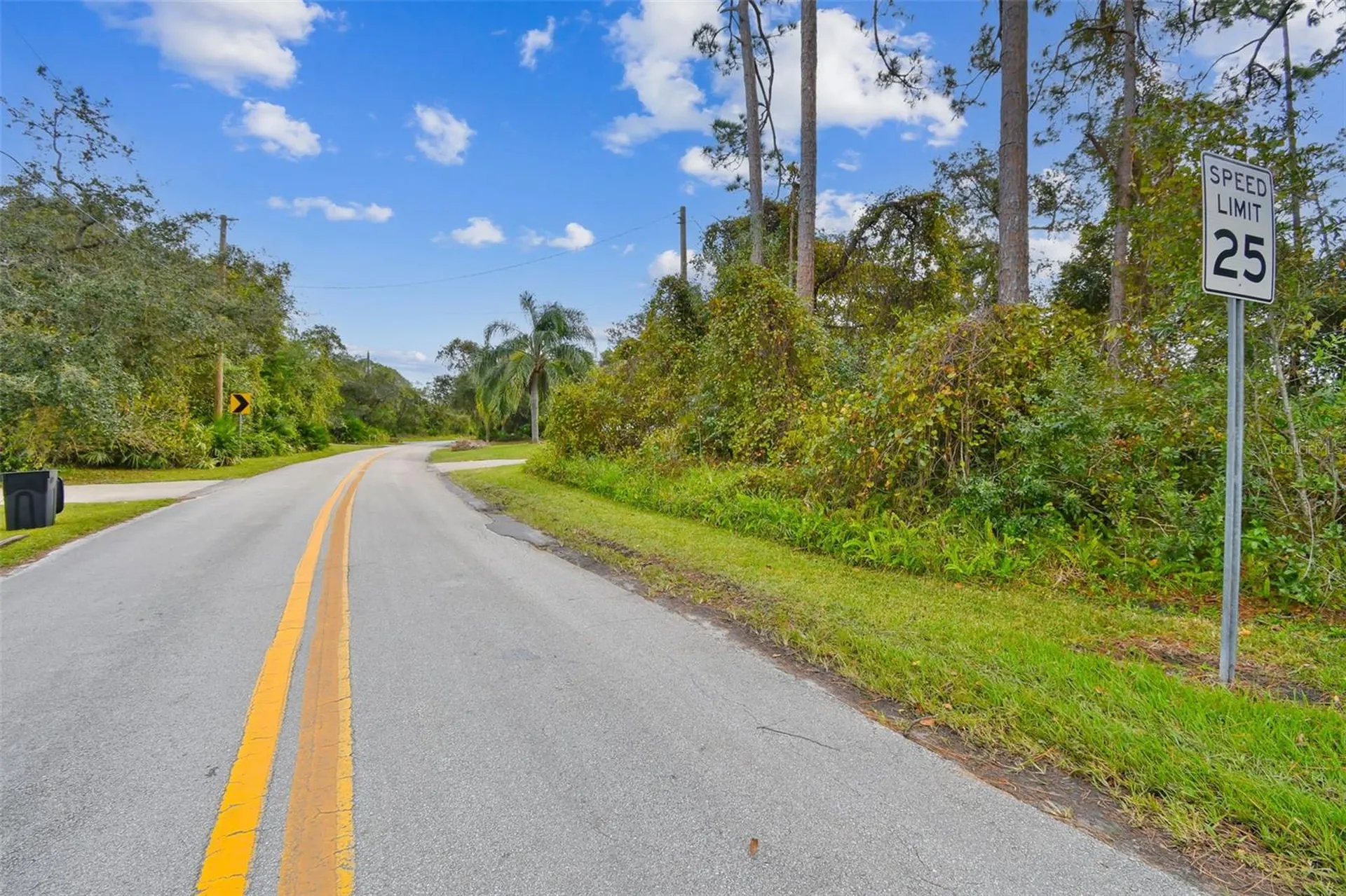 2417 E Lake Drive Deland FL 32724