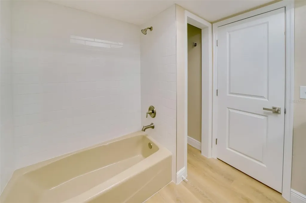 6528 Santiago Court Apollo Beach FL 33572