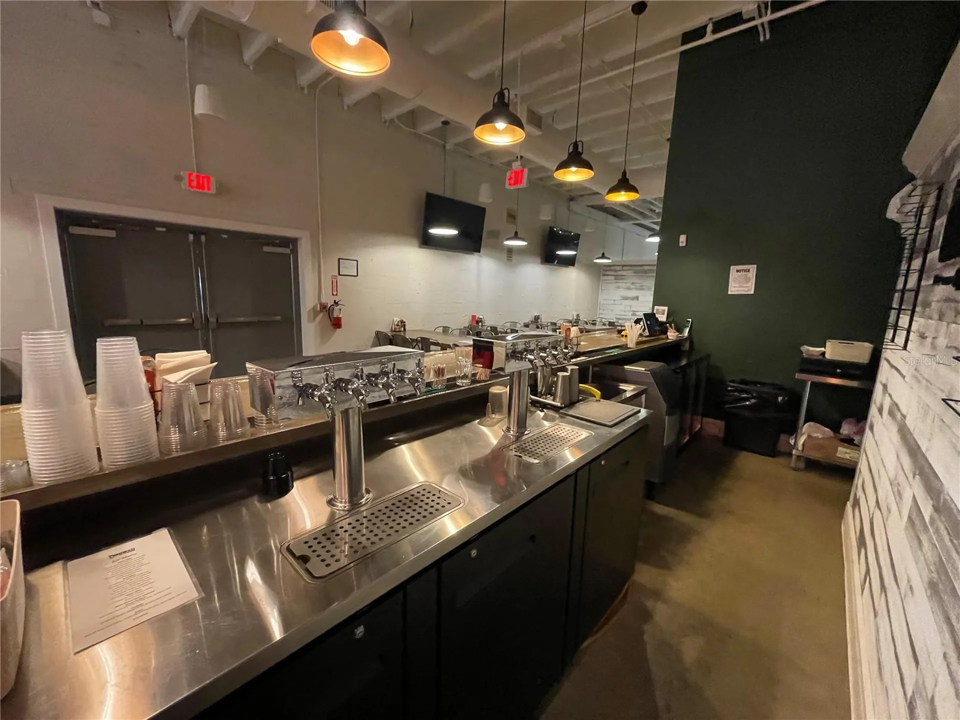 24 E Magnolia Avenue Eustis FL 32726