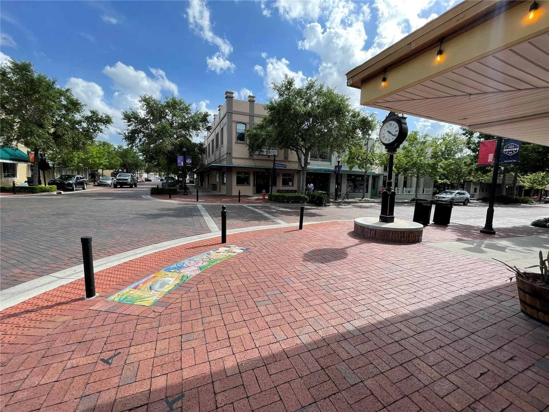 24 E Magnolia Avenue Eustis FL 32726
