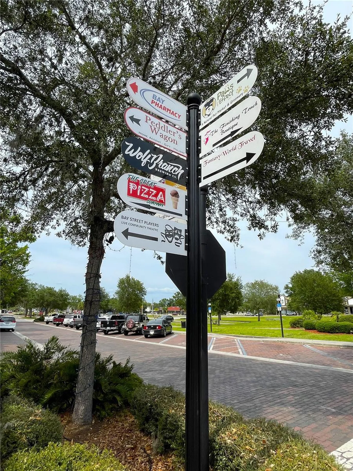 24 E Magnolia Avenue Eustis FL 32726