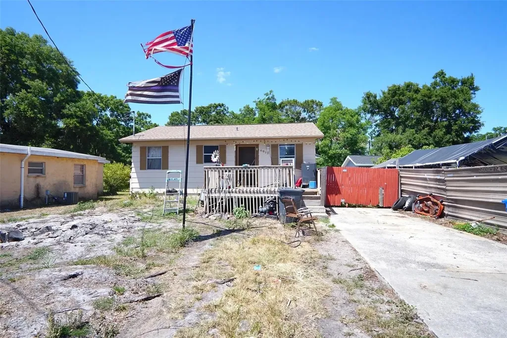 6812 E 21st Avenue Tampa FL 33619