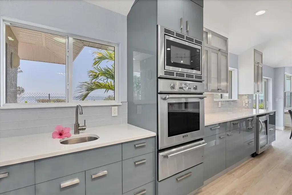 3931 Bay Shore Road Sarasota FL 34234