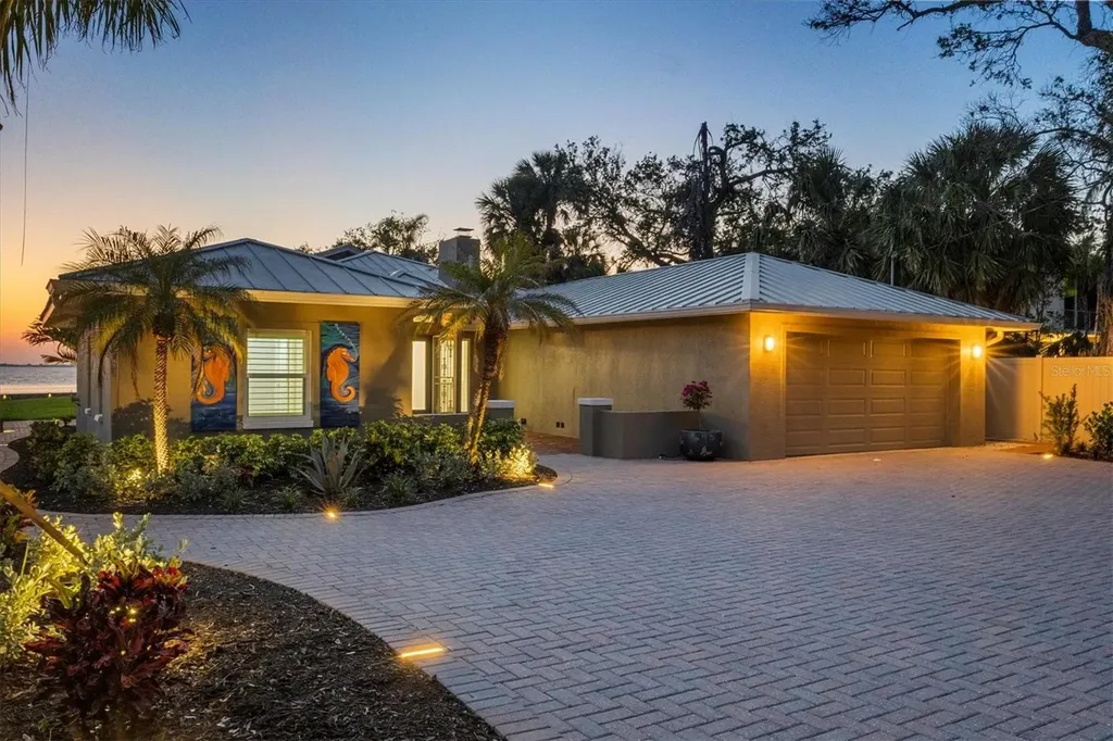 3931 Bay Shore Road Sarasota FL 34234