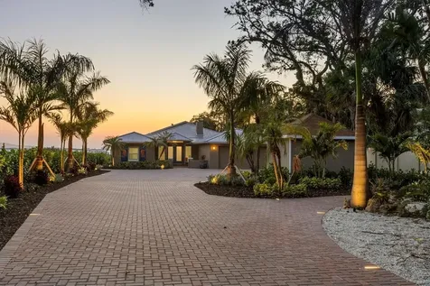 3931 Bay Shore Road Sarasota FL 34234
