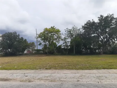 31 & 35 Orange Avenue W Lake Wales FL 33853