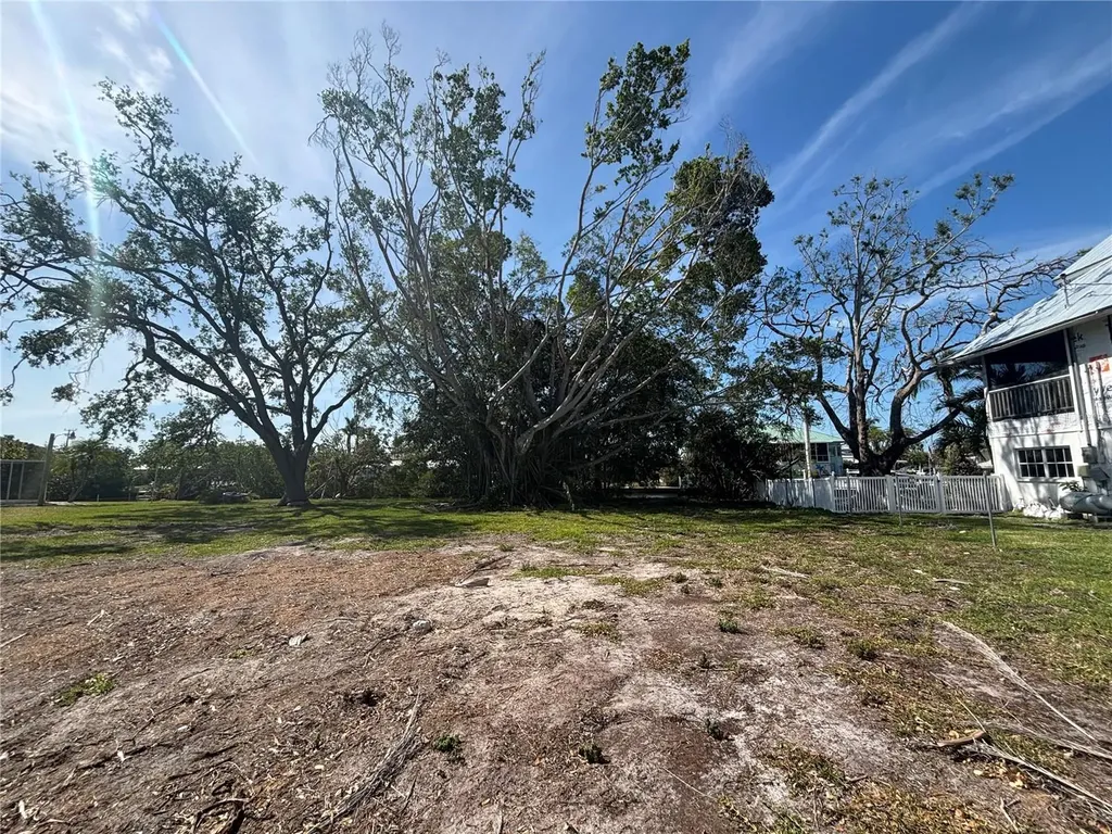 4417 Dolphin Lane Palmetto FL 34221