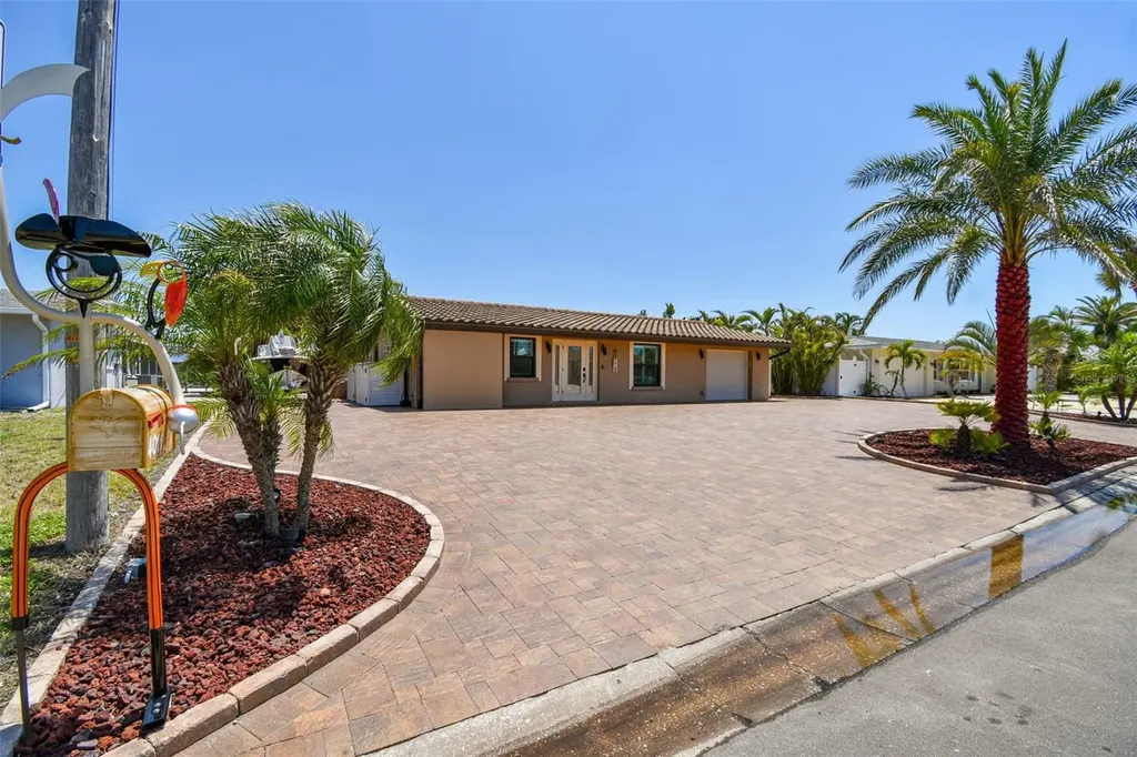 4011 99th Street W Bradenton FL 34210