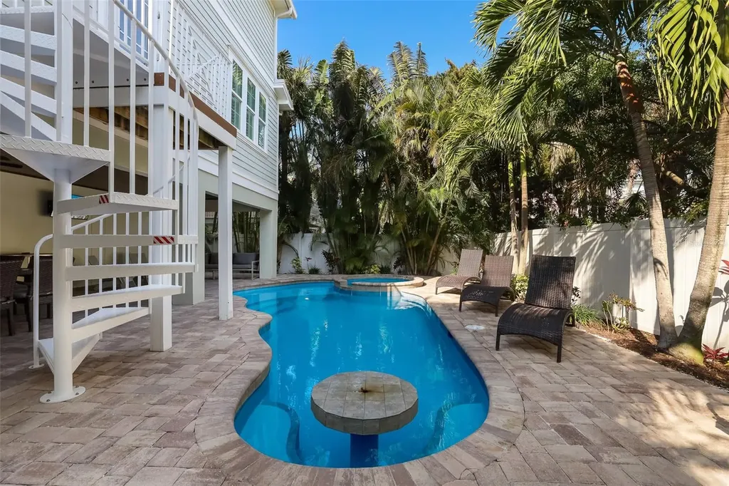 113 Maple Avenue Anna Maria FL 34216