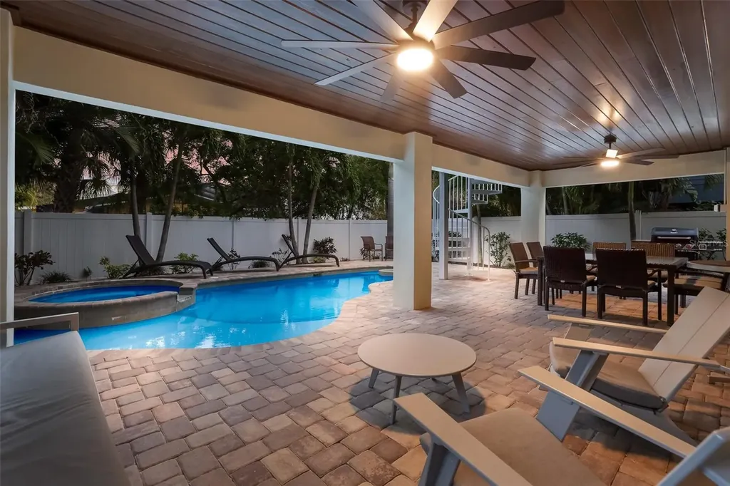 113 Maple Avenue Anna Maria FL 34216