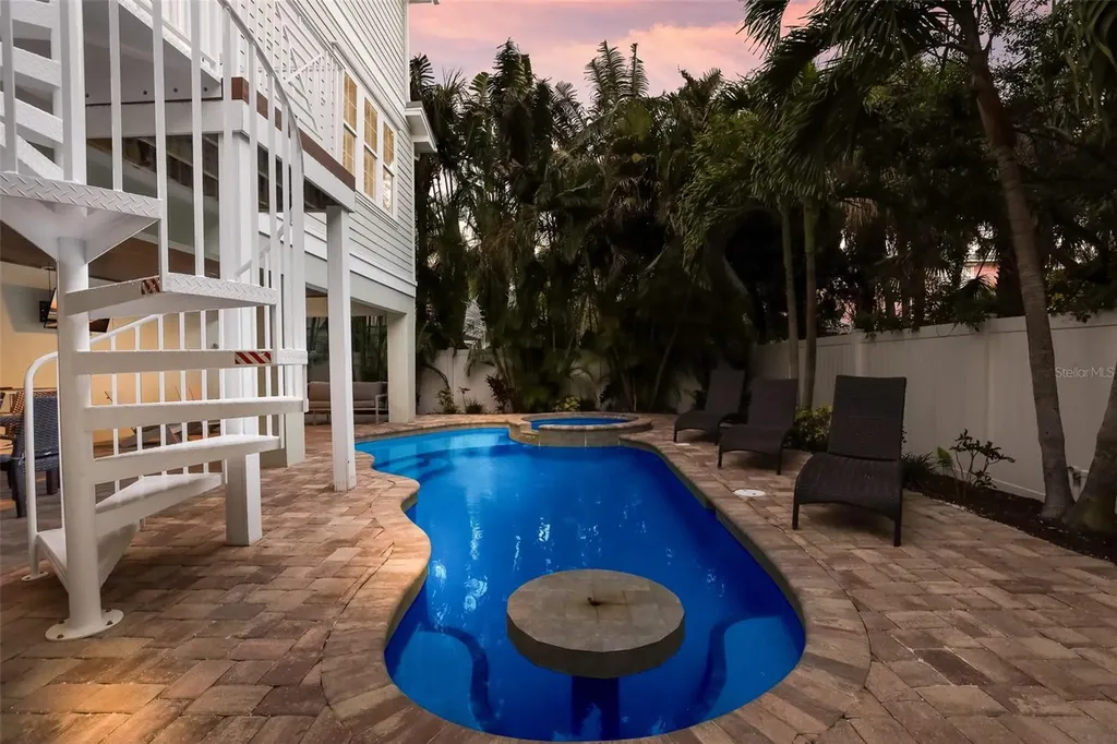 113 Maple Avenue Anna Maria FL 34216