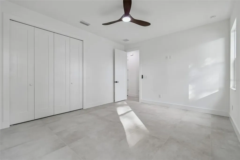 5406 N Pershing Place Tampa FL 33603