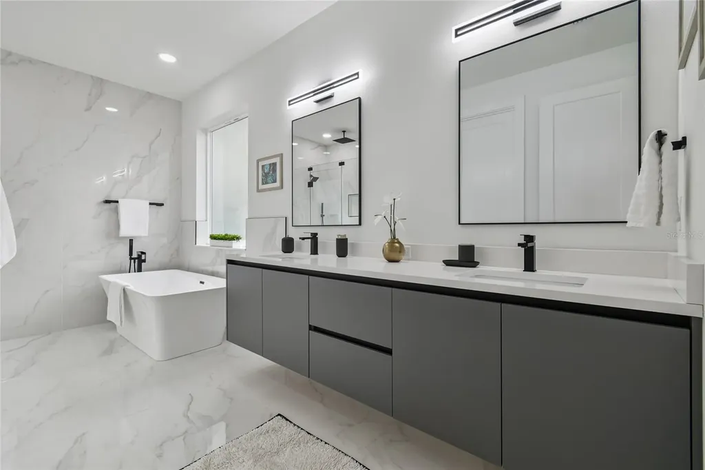 5406 N Pershing Place Tampa FL 33603