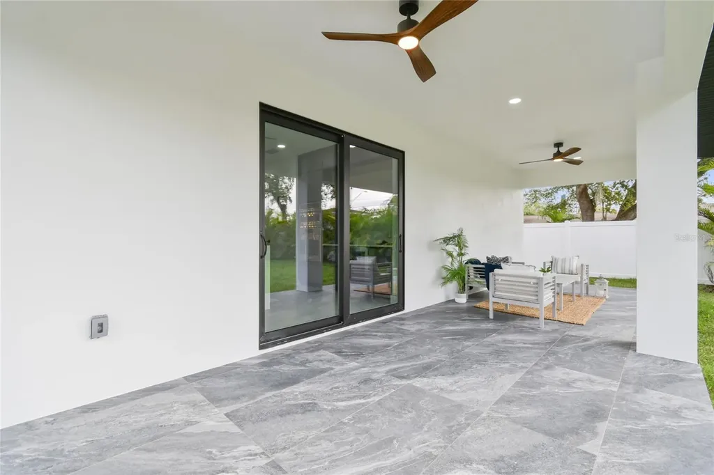 5406 N Pershing Place Tampa FL 33603