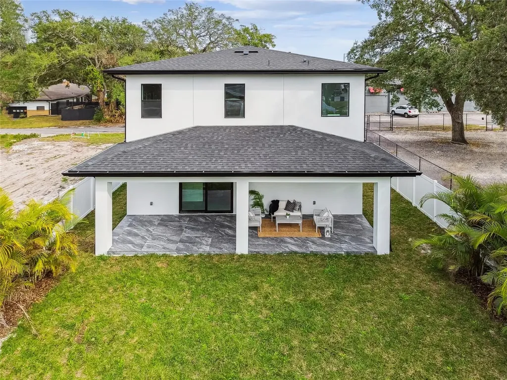 5406 N Pershing Place Tampa FL 33603