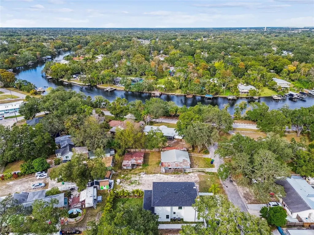 5406 N Pershing Place Tampa FL 33603