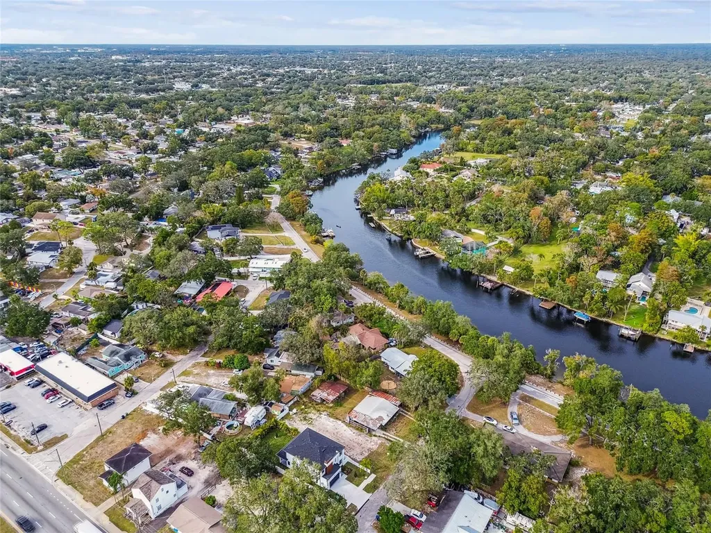 5406 N Pershing Place Tampa FL 33603