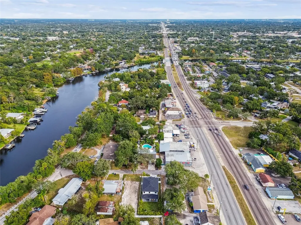 5406 N Pershing Place Tampa FL 33603