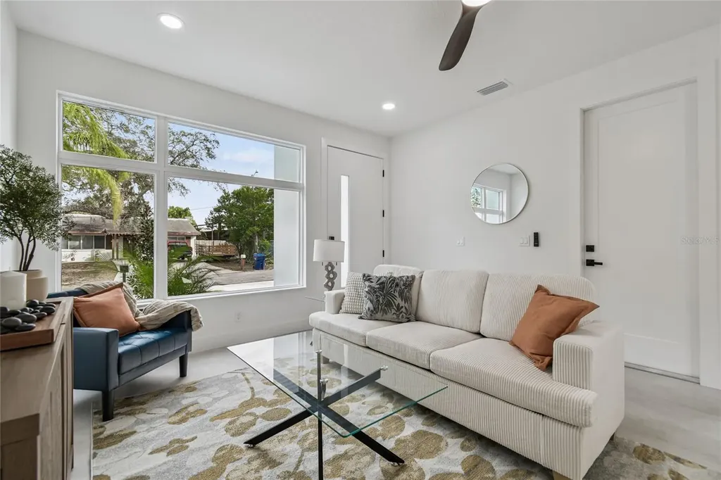 5406 N Pershing Place Tampa FL 33603