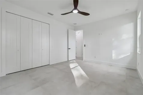 5406 N Pershing Place Tampa FL 33603