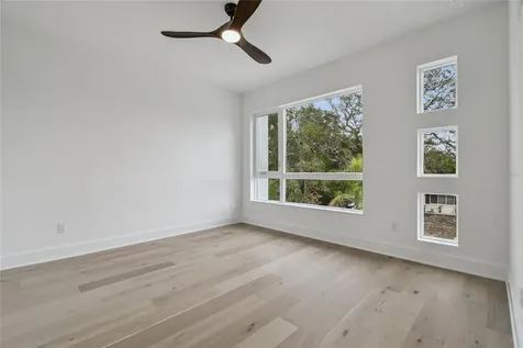 5406 N Pershing Place Tampa FL 33603