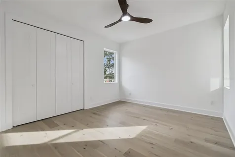 5406 N Pershing Place Tampa FL 33603