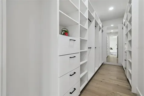 5406 N Pershing Place Tampa FL 33603