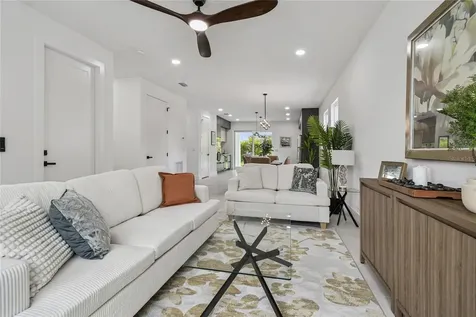 5406 N Pershing Place Tampa FL 33603