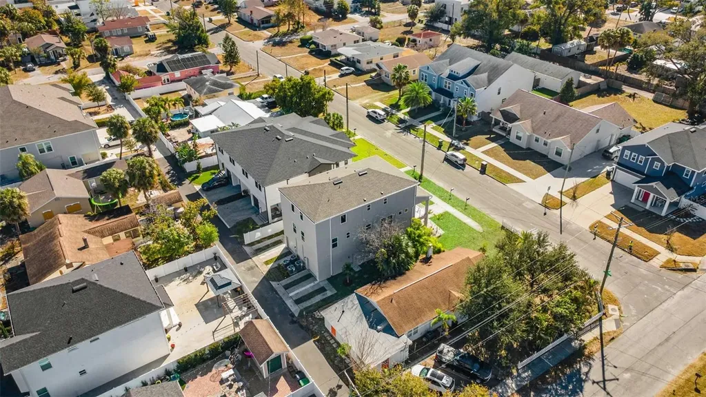 2711 W North B Street Tampa FL 33609