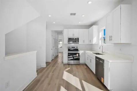 2711 W North B Street Tampa FL 33609