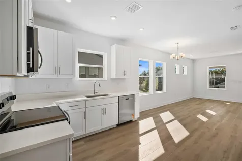 2711 W North B Street Tampa FL 33609
