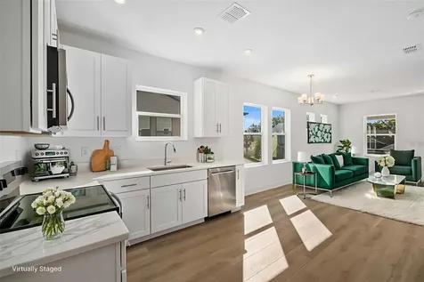 2711 W North B Street Tampa FL 33609