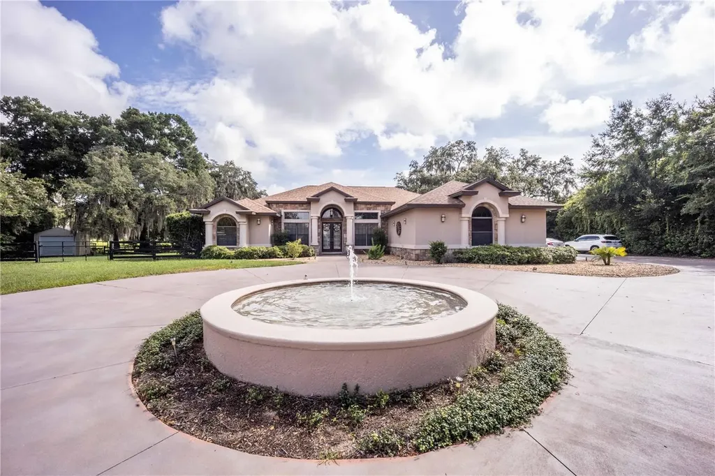 5495 County Road 125 Wildwood FL 34785