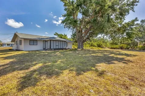 9149 Castlehill Avenue Englewood FL 34224