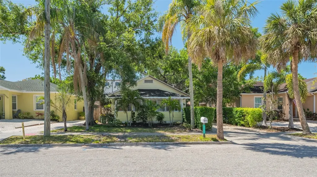 1742 9th Street Sarasota FL 34236