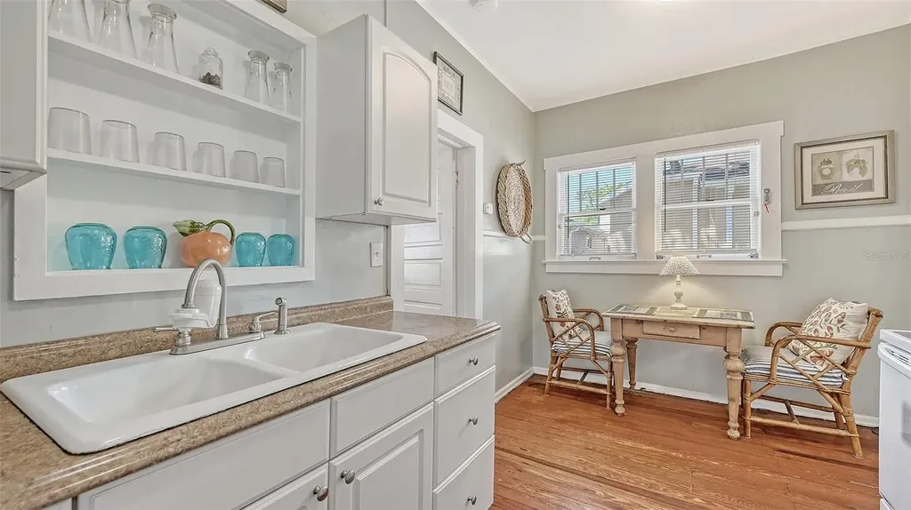 1742 9th Street Sarasota FL 34236