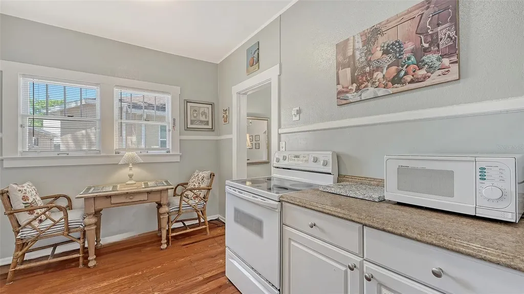 1742 9th Street Sarasota FL 34236