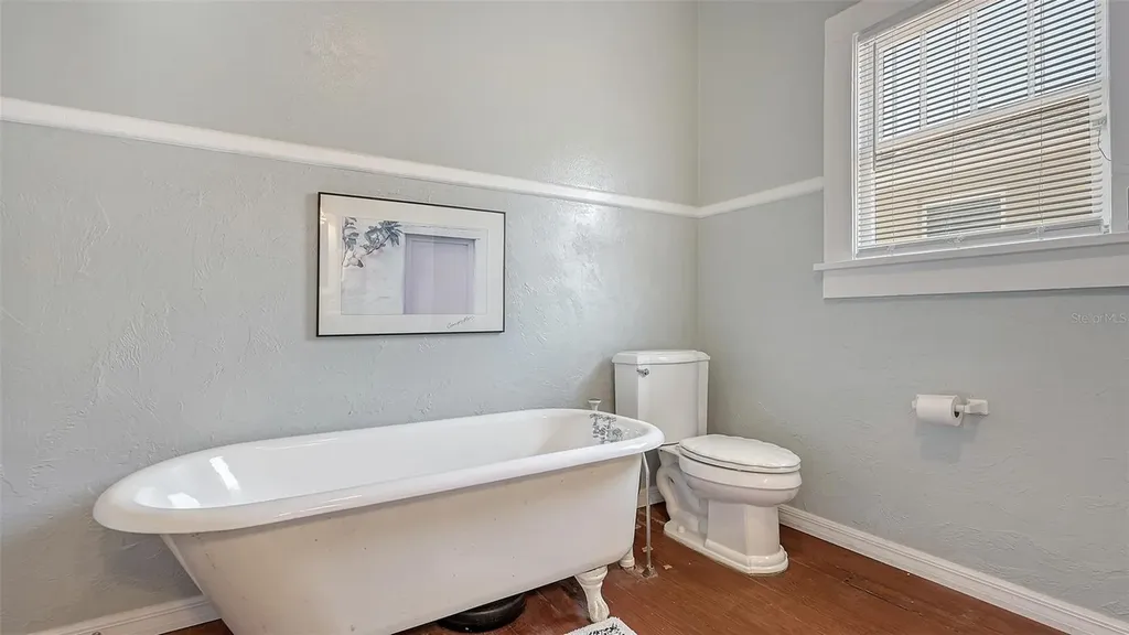 1742 9th Street Sarasota FL 34236