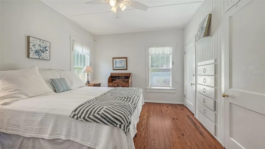 1742 9th Street Sarasota FL 34236