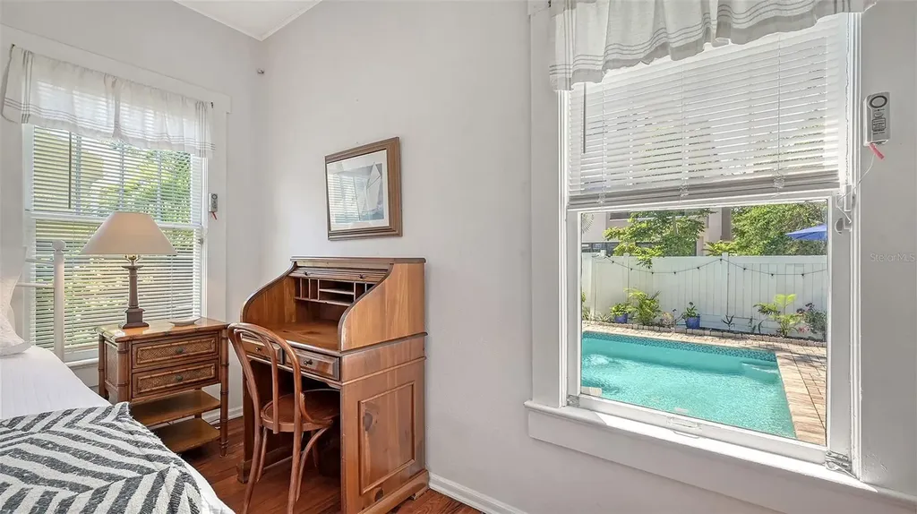 1742 9th Street Sarasota FL 34236