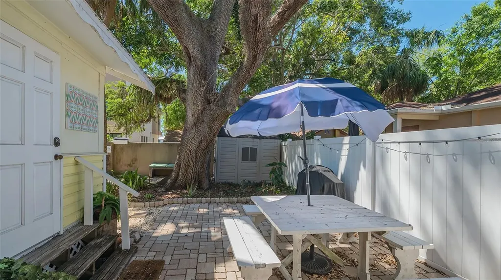 1742 9th Street Sarasota FL 34236