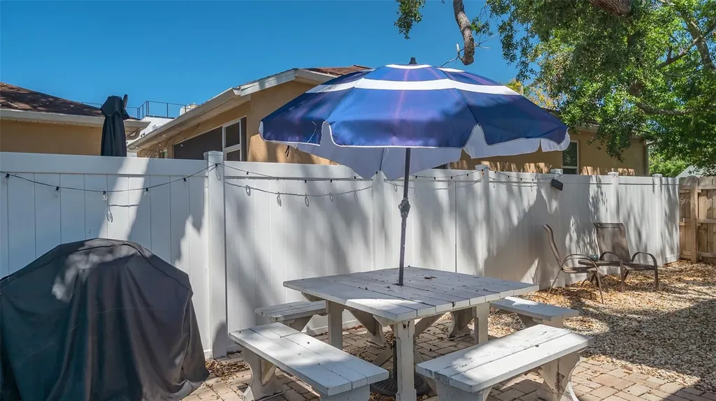 1742 9th Street Sarasota FL 34236