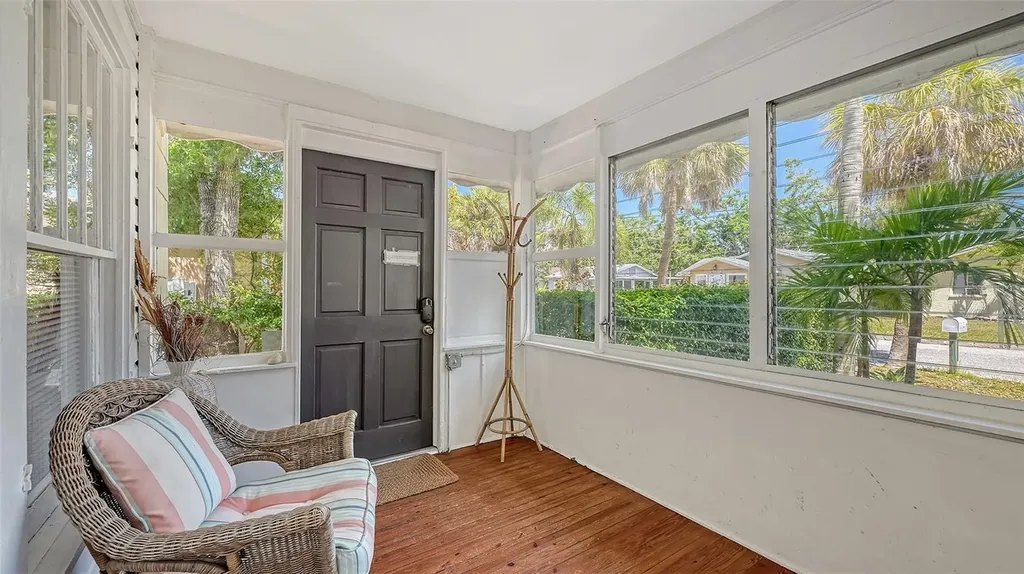 1742 9th Street Sarasota FL 34236