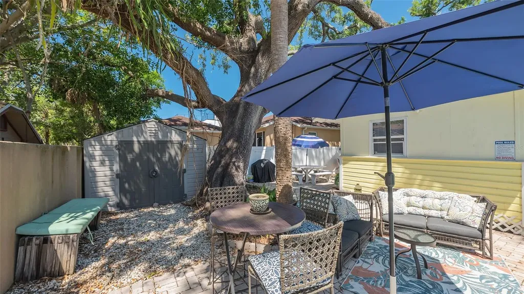 1742 9th Street Sarasota FL 34236