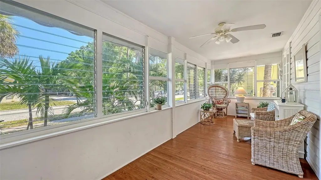 1742 9th Street Sarasota FL 34236