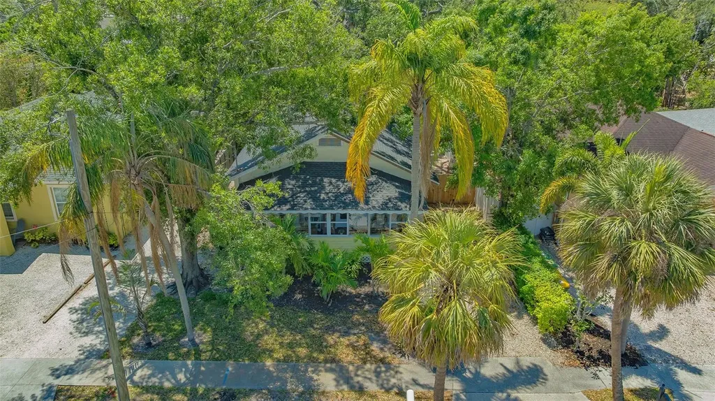 1742 9th Street Sarasota FL 34236