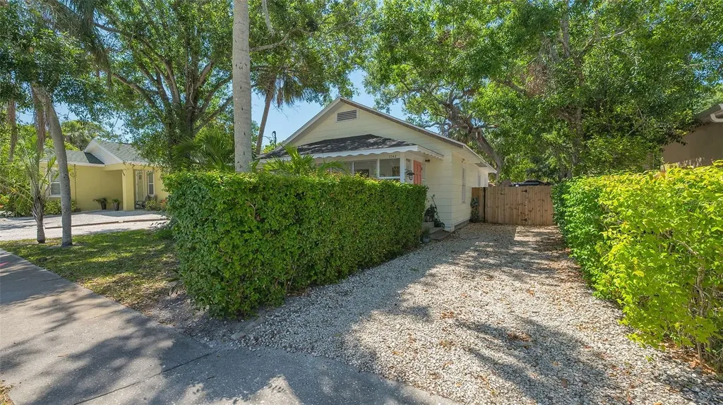 1742 9th Street Sarasota FL 34236