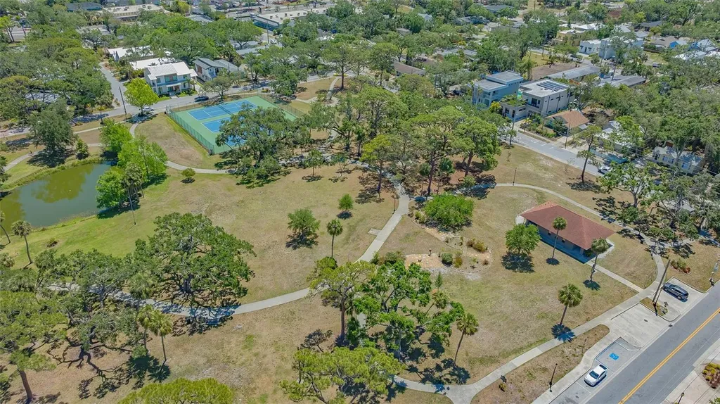 1742 9th Street Sarasota FL 34236