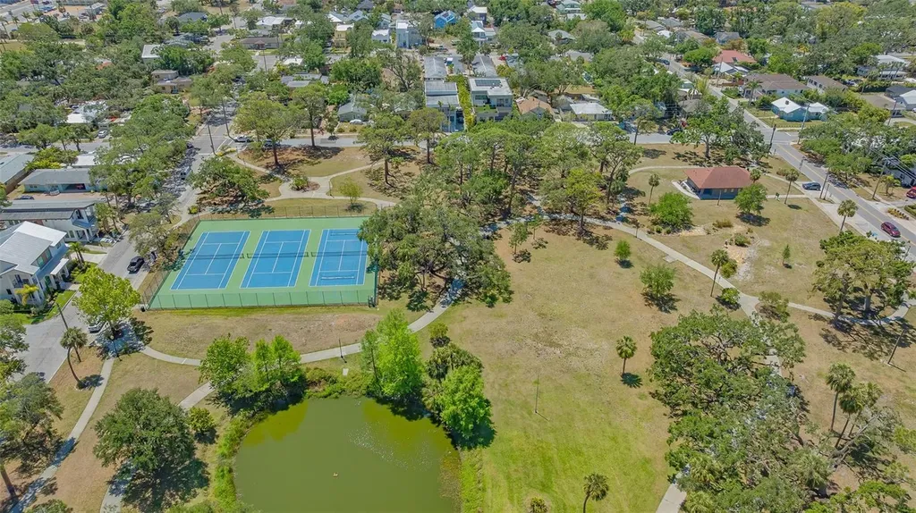 1742 9th Street Sarasota FL 34236