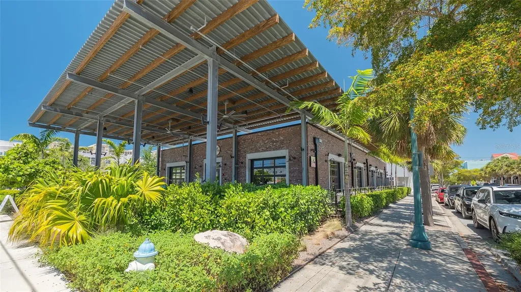 1742 9th Street Sarasota FL 34236